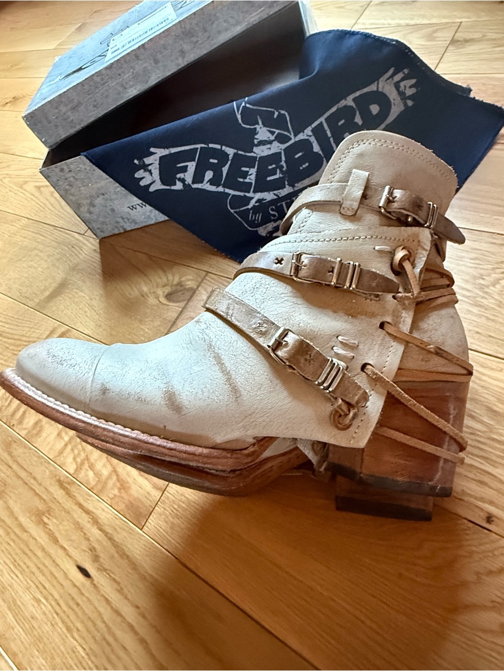 Freebird CRUE Strappy Ice Cream Leather Ankle Boots with Tan Strap Accents - Picture 13 of 14
